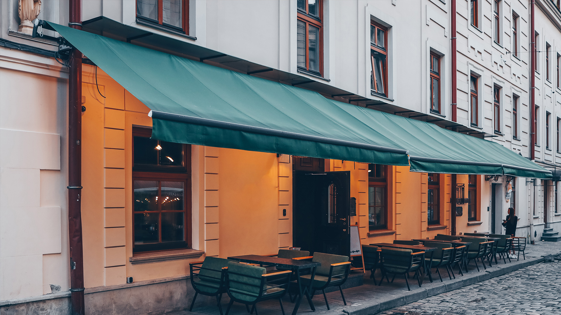 Tentech | Konya Tente Sistemleri | Bioklimatik Tente, Pergola Tente, Zip Perde, Pencere Tente, Teleskopik Şemsiye, Kasetli Tente, Kartal Tente, Mafsallı Tente, Dekoratif Tente, Isıcamlı Sürme Cam, Giyotin Cam Sistemi, Kontente Grup